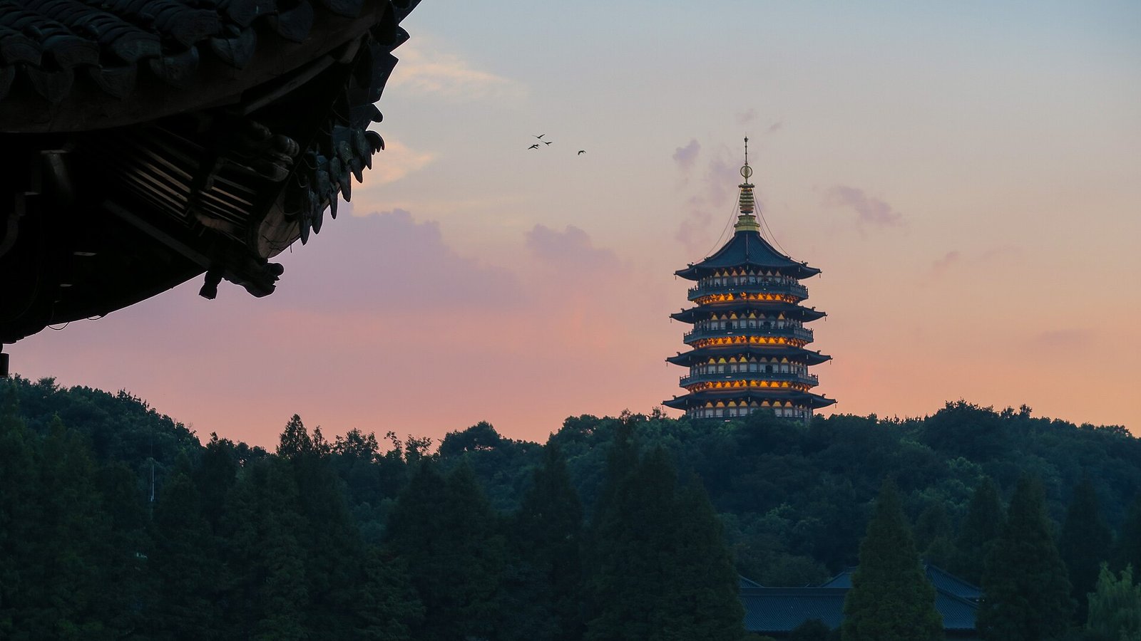 雷峰塔 参考图 1
